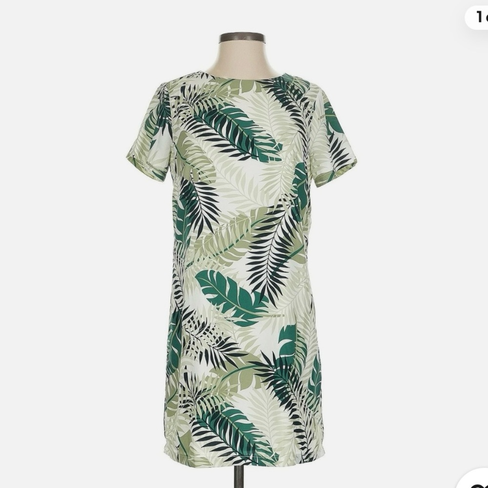 LULU’s Sheath Dress Womens Medium Green Leaves Short Sleeve Knee Length Rear Zip